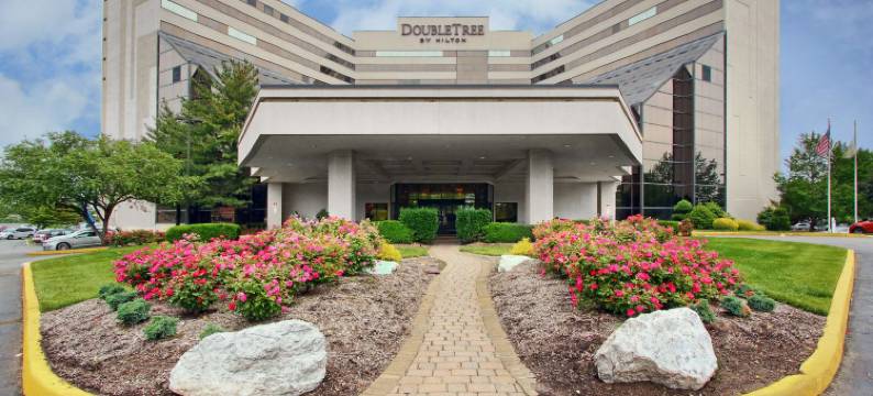纽瓦克机场希尔顿逸林酒店(DoubleTree by Hilton Hotel Newark Airport)图片