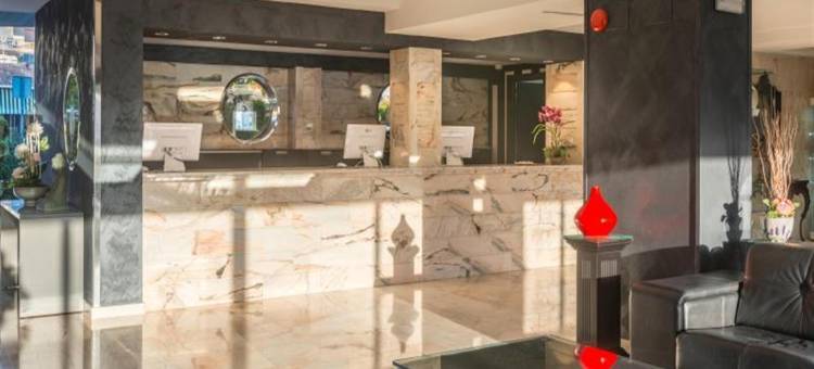 塞勒斯滨海门户酒店(Salles Hotels Marina Portals)图片