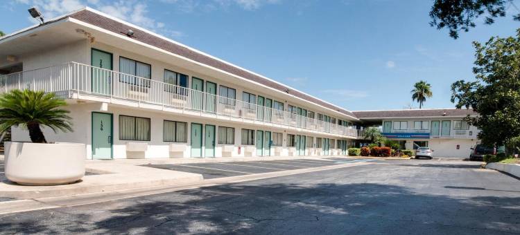 罗德威酒店-基西米通道西(Rodeway Inn Kissimmee Maingate West - Free Theme Park Shuttle)图片