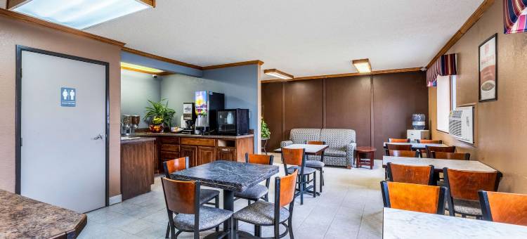 伊克诺套房旅馆(Econo Lodge Inn & Suites)图片