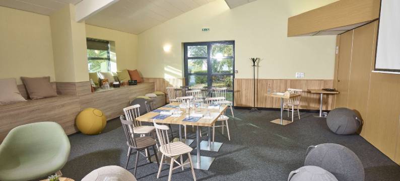 普瓦捷康铂酒店-未来影视城(Campanile Poitiers - Site du Futuroscope)图片