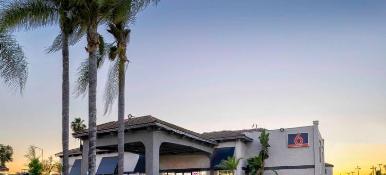 6号汽车旅馆-阿特西亚，加利福尼亚(Motel 6 Artesia, CA)图片