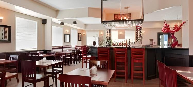 品质酒店及套房埃德蒙顿国际机场(Quality Inn & Suites Edmonton International Airport)图片