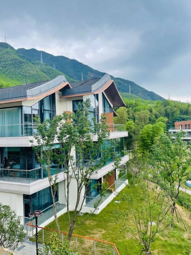 安吉半山云居度假民宿(云上草原度假村店)