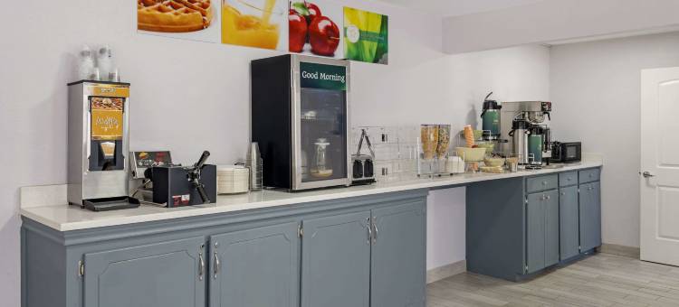 品质酒店及套房新波士顿 - 德克萨卡纳西(Quality Inn & Suites)图片