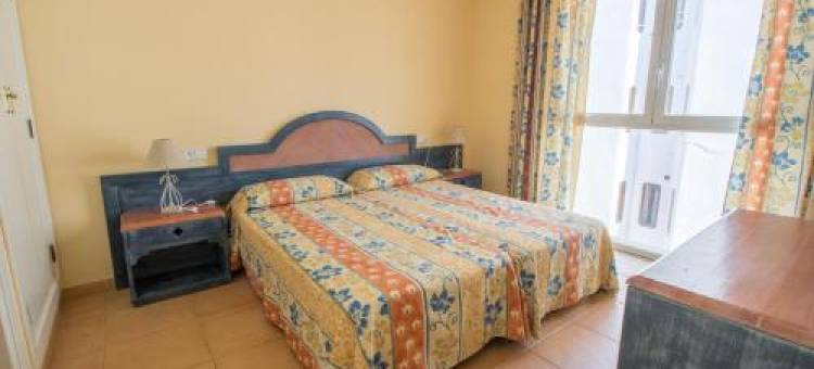 Cozy Apartment Near the Sea with Wifi and Pool图片