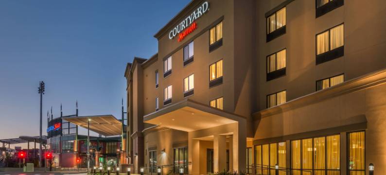 里诺市中心/河滨万怡酒店(Courtyard Reno Downtown/Riverfront)图片