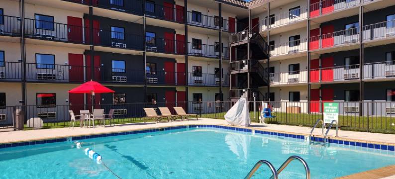 肯纳华美达酒店/新奥尔良机场南(Ramada by Wyndham Kenner/New Orleans Airport South)图片