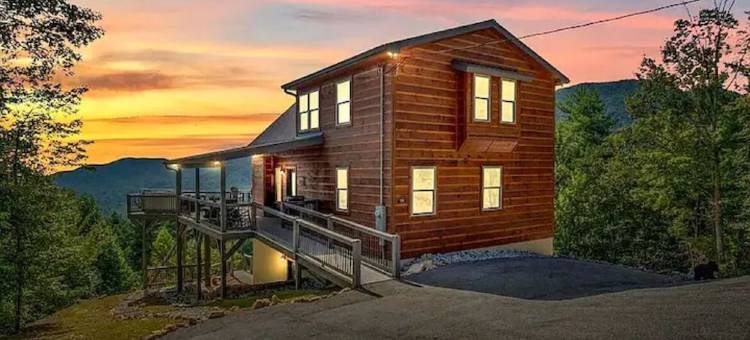One-of-kind Views! Stunning Sunsets! Highly Sought after Location!图片