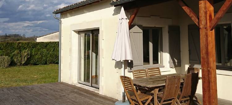 Peaceful Villa, Charente Hills, Sunset Heated Pool & Veranda, A/C, Sleeps 8图片