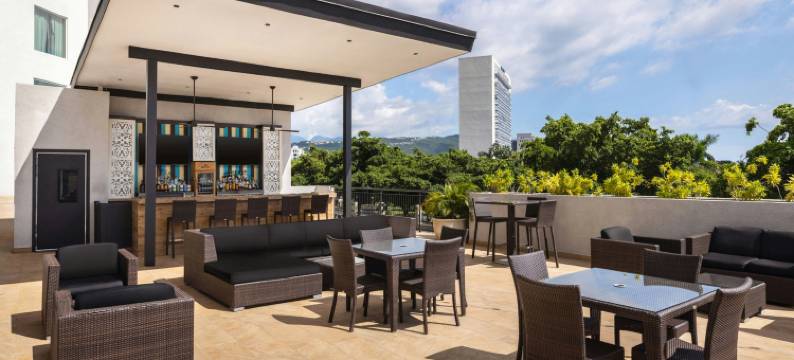 牙买加金斯敦万怡酒店(Courtyard Kingston, Jamaica)图片