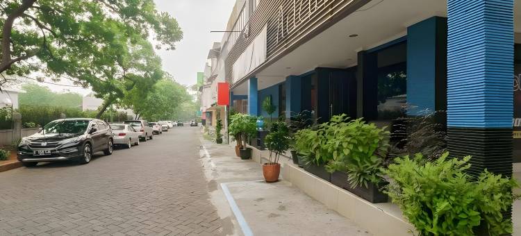 红多兹酒店-近力宝西卡朗城市步行街(RedDoorz Near City Walk Lippo Cikarang)图片