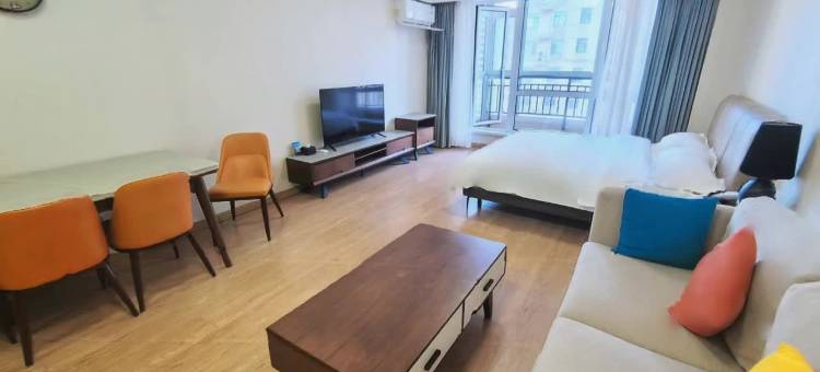 大连易贸中心酒店(高新万达广场七贤岭森林公园店)图片
