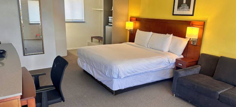 水滨湖畔酒店(Lakeshore Inn Water Front)图片