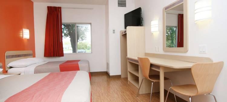 伯灵顿科尔切斯特6号汽车旅馆(Motel 6 Colchester, VT - Burlington)图片