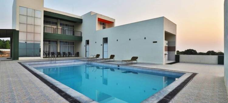 Gir Athiz Resort with Swimming Pool图片