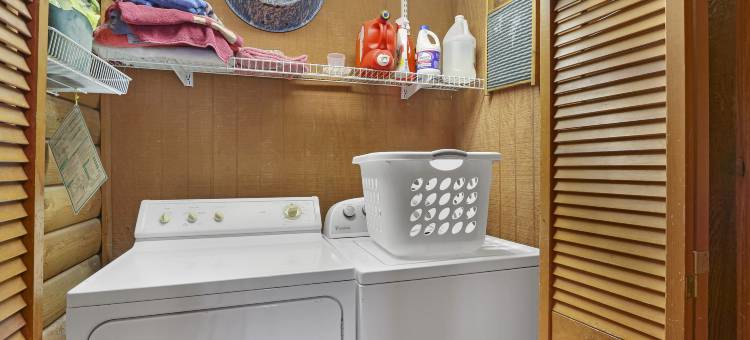 Rustic Luxury and Game Room - Enchanting River Haven图片