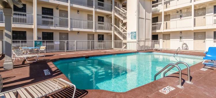 沃思堡西医药中心6号一室公寓酒店(Studio 6 Fort Worth, TX - West Medical Center)图片