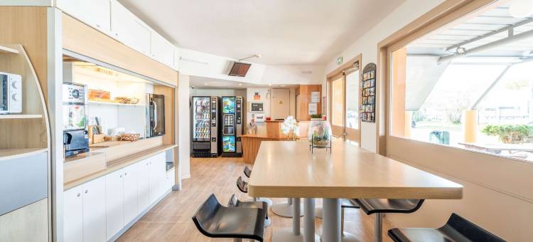 普罗旺斯绿地-基里亚德布里尼奥勒酒店(Kyriad Direct Brignoles - Provence Verte)图片