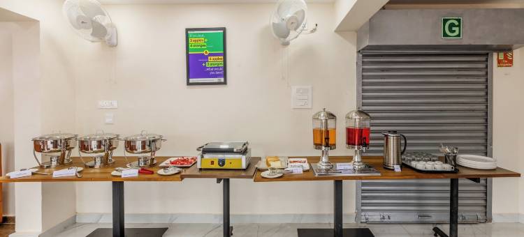 Treebo Sky City Grand图片