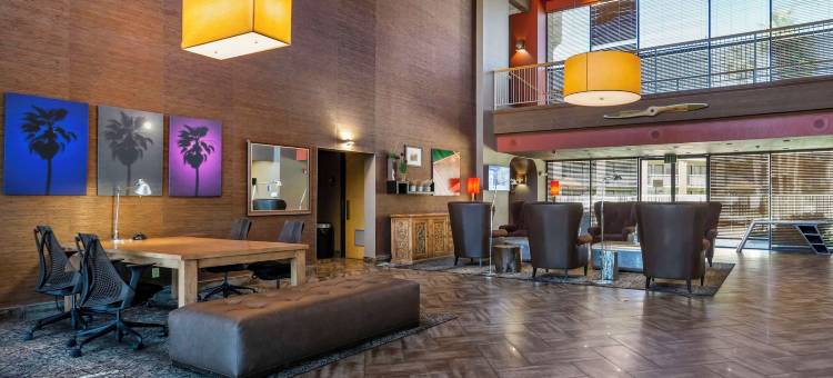 斯科特斯德雷鸟贝斯特韦斯特优质套房酒店(Best Western Plus Scottsdale Thunderbird Suites)图片