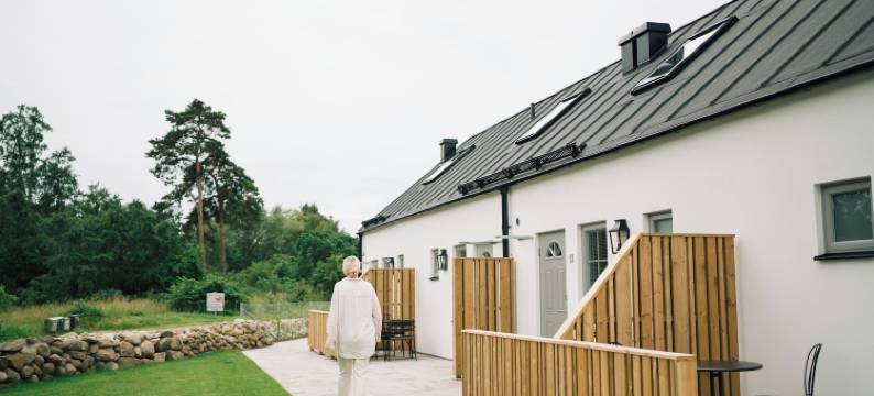 马拉胡森塞梅斯特比奥斯特伦 - 小屋 & 农场套房(Mälarhusen Semesterby Österlen - Stugor & Gårdssviter)图片