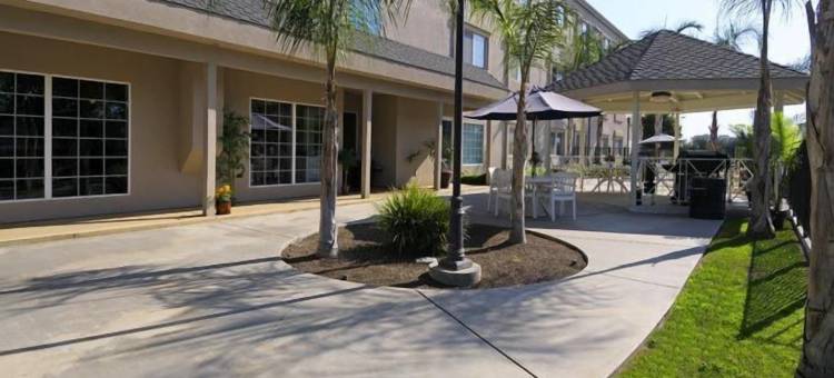 图莱里智选假日套房酒店(Holiday Inn Express & Suites Tulare)图片