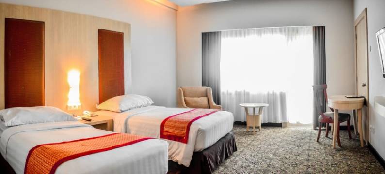 潘格兰海滩酒店(Pangeran Beach Hotel)图片