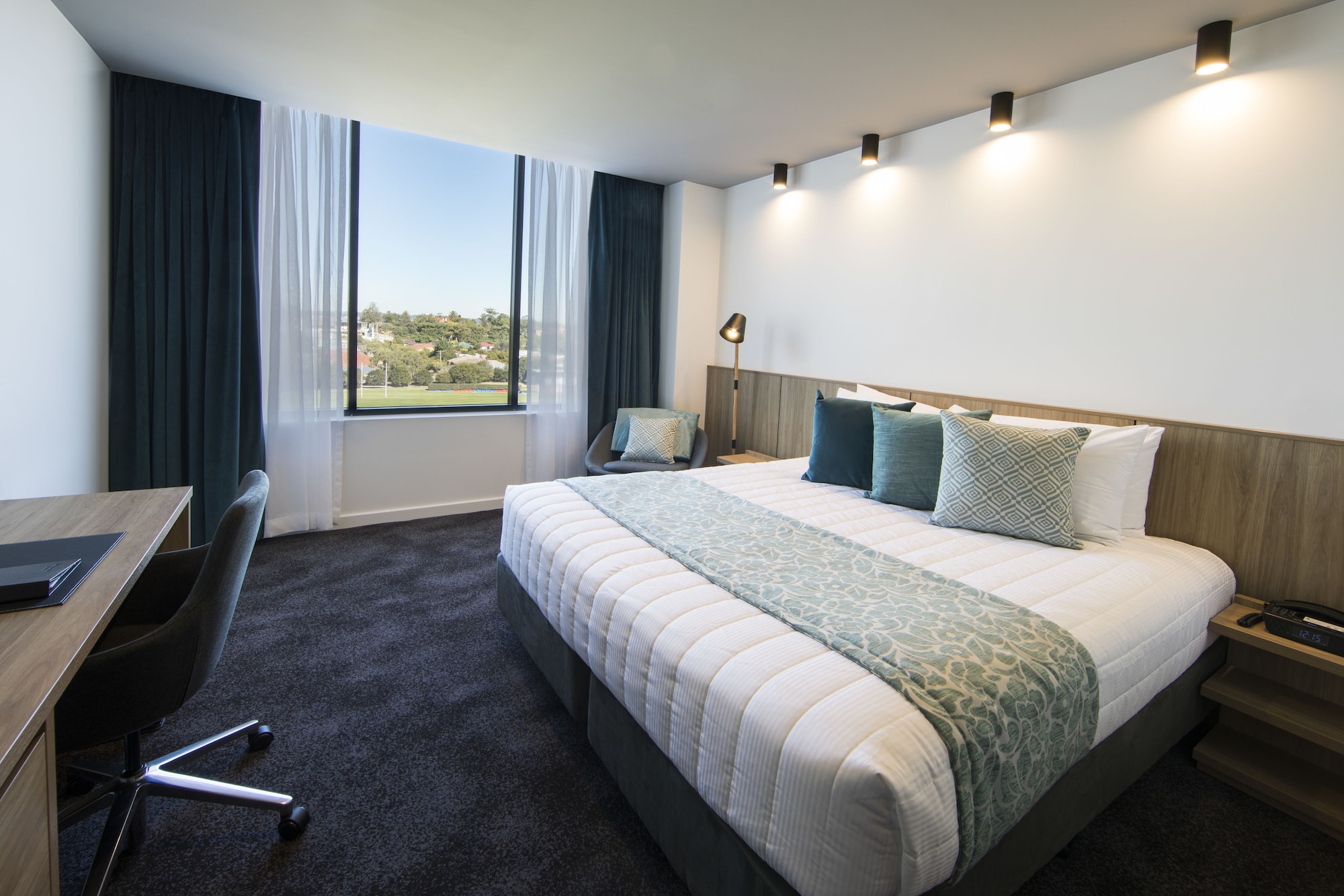 The Gateway Inn, Newcastle Over view