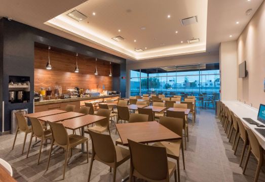 Microtel Inn & Suites by Wyndham San Luis Potosi Hotel Overview