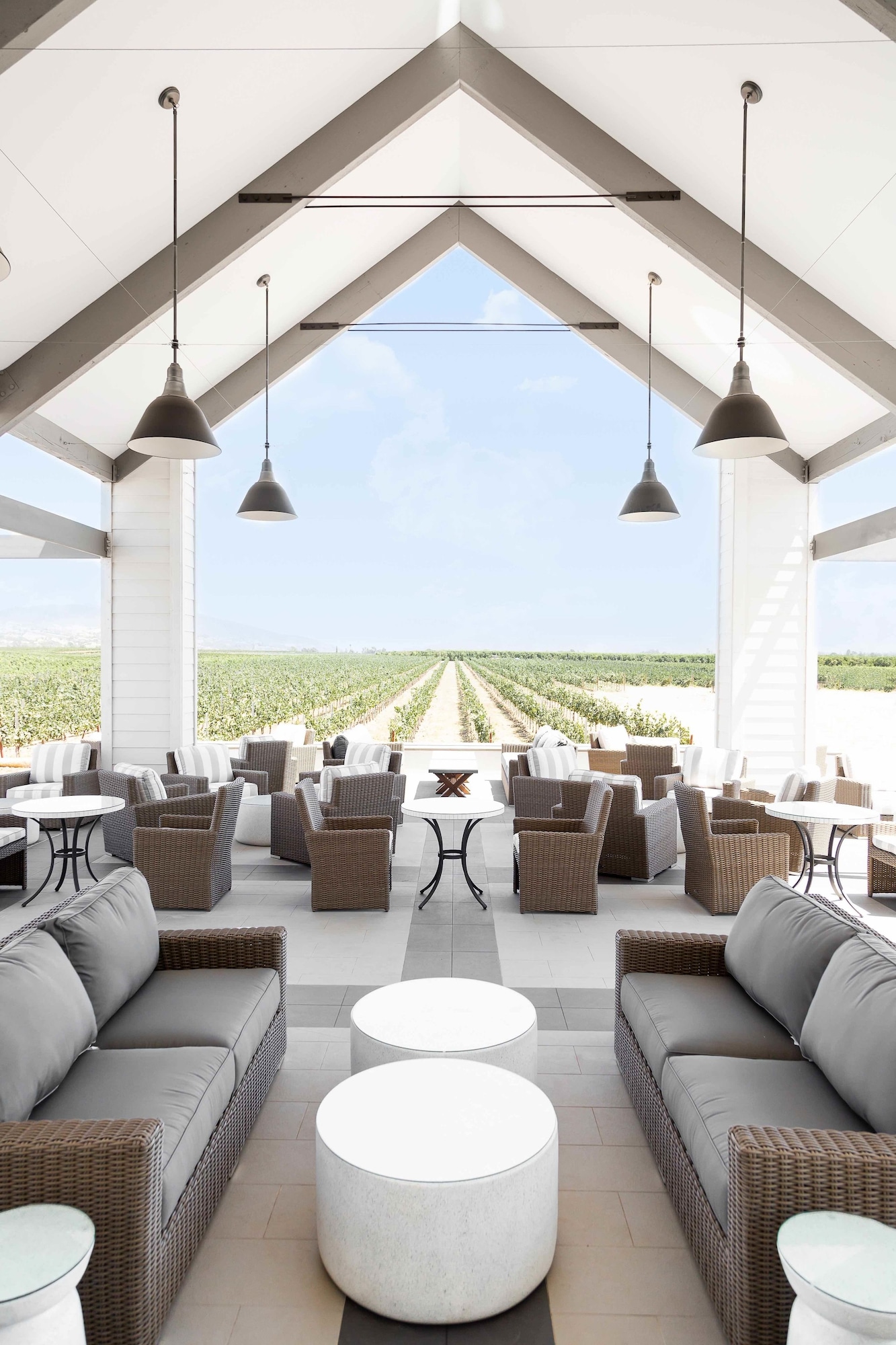 Ponte Vineyard Inn Over view