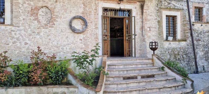 圣瓦伦蒂诺堡(Borgo San Valentino)图片