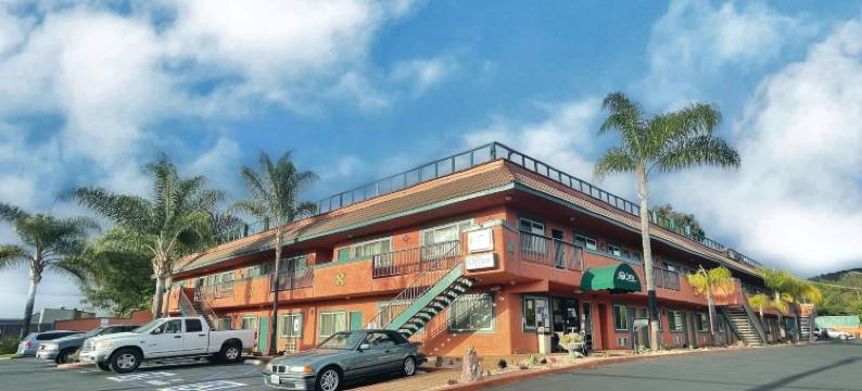 橡树岭酒店(Oakridge Inn)图片