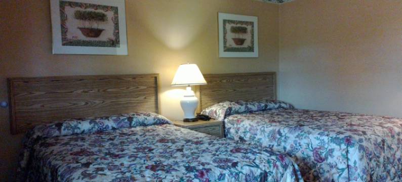 默瑟-格罗夫市科洛尼酒店(Colonial Inn Mercer-Grove City)图片