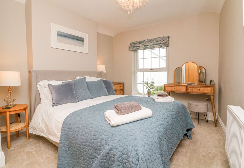 Applestow Hotel Overview