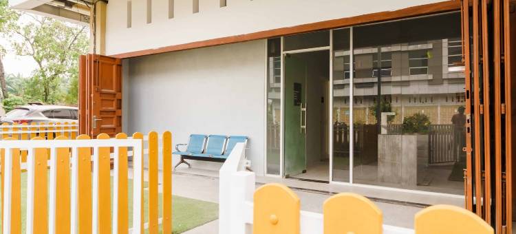 红多兹酒店@棉兰2号赫尔维蒂亚(RedDoorz @ Helvetia Medan 2)图片