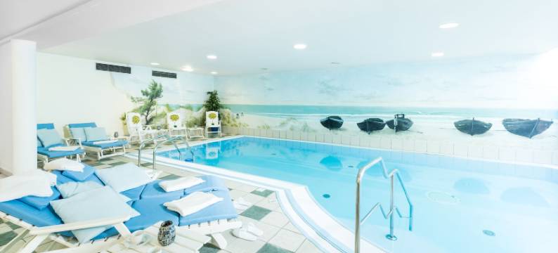 格洛威贝尔艾尔斯特拉兰德酒店(Bel Air Strandhotel Glowe)图片