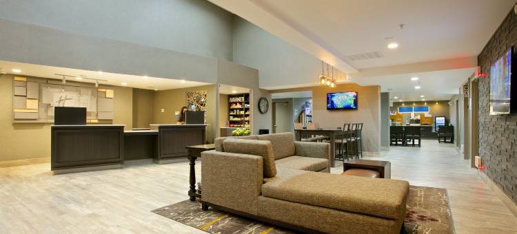 智选假日套房酒店帕索罗布尔斯的(Holiday Inn Express & Suites Paso Robles)图片