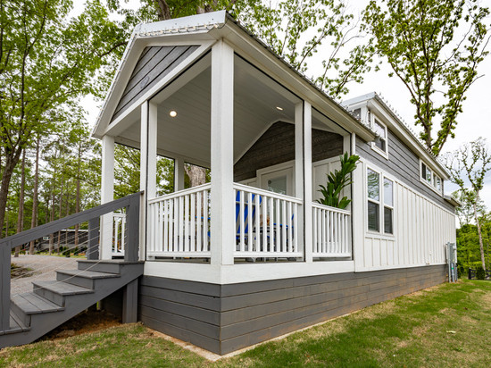 Serene Retreat with Nature and Adventure - Charming Tiny Home