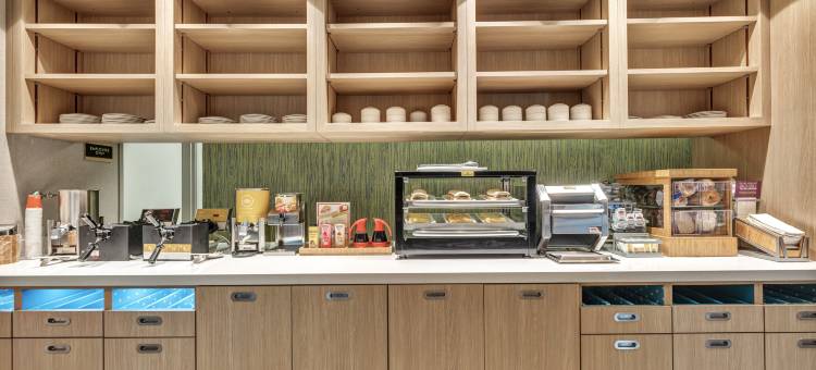 罗利州立竞技场希尔顿惠庭酒店(Home2 Suites by Hilton Raleigh West Lenovo Center)图片