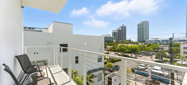 豪华索贝两卧室公寓(Luxury SoBe 2 Bedroom Apartment)图片
