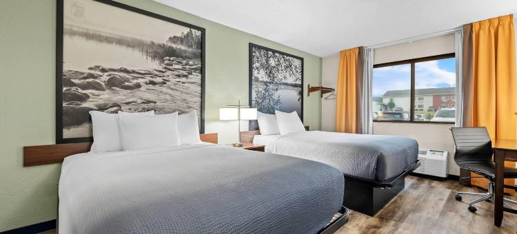 亚历山大明尼苏达州速8酒店(Super 8 by Wyndham Alexandria MN)图片