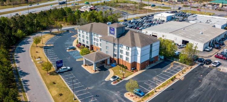 奥本校园区I-85舒眠套房酒店(Sleep Inn & Suites Auburn Campus Area I-85)图片