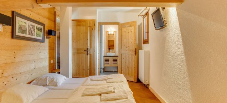 Relaxing Poolside Alpine Apt图片