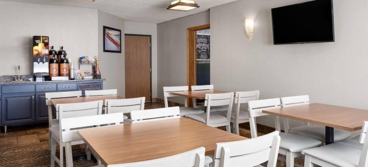 亚历山大美吟温德姆酒店(AmericInn by Wyndham Alexandria)图片