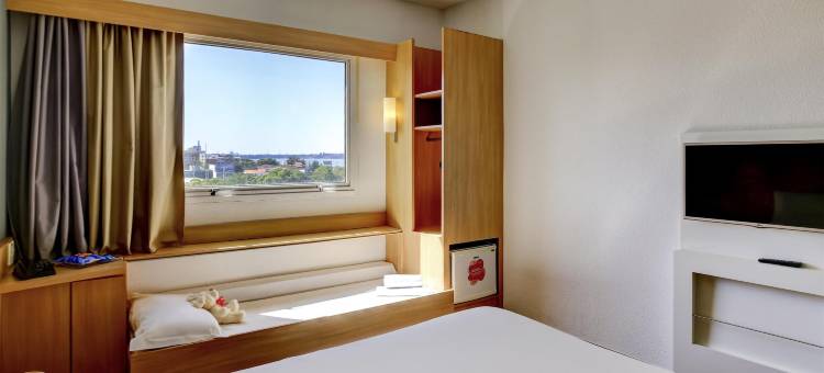 宜必思维多利亚普拉亚多坎托酒店(Ibis Vitoria Praia do Canto)图片