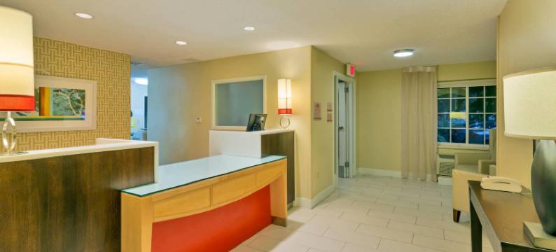 奥兰多阿尔塔蒙特斯普林斯梅恩斯泰套房酒店(MainStay Suites Orlando Altamonte Springs)图片