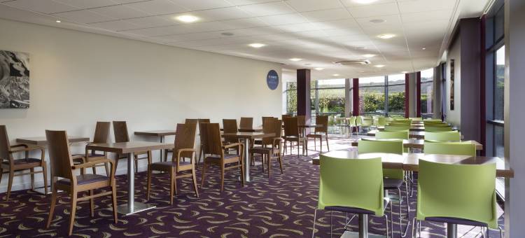 洲际智选假日酒店邓斯特布尔(Holiday Inn Express Dunstable, an IHG Hotel)图片