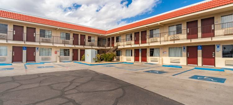 凤凰城中城红顶酒店(Red Roof Inn Phoenix - Midtown)图片