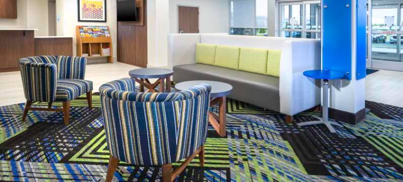 迈尔斯堡机场智选假日套房酒店(Holiday Inn Express & Suites FORT MYERS AIRPORT by IHG)图片